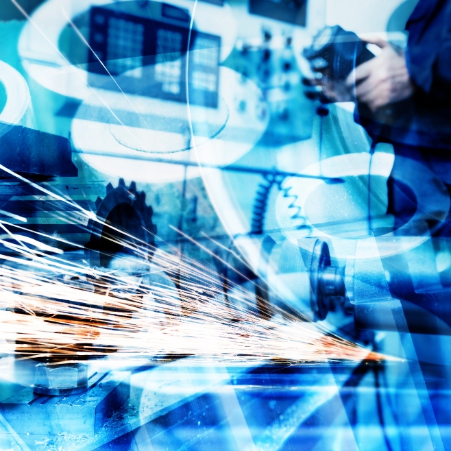 Průmyslový výrobní proces s jiskrami a antistatickou technologií pro větší bezpečnost